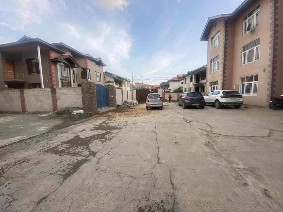 Penthouse Villa Srīnagar Zewnętrze zdjęcie