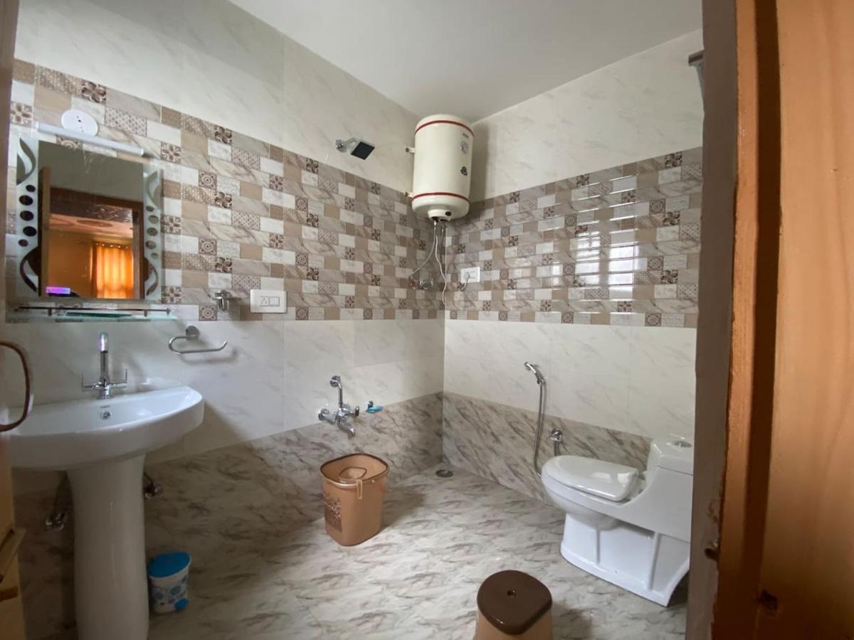 Penthouse Villa Srīnagar Zewnętrze zdjęcie