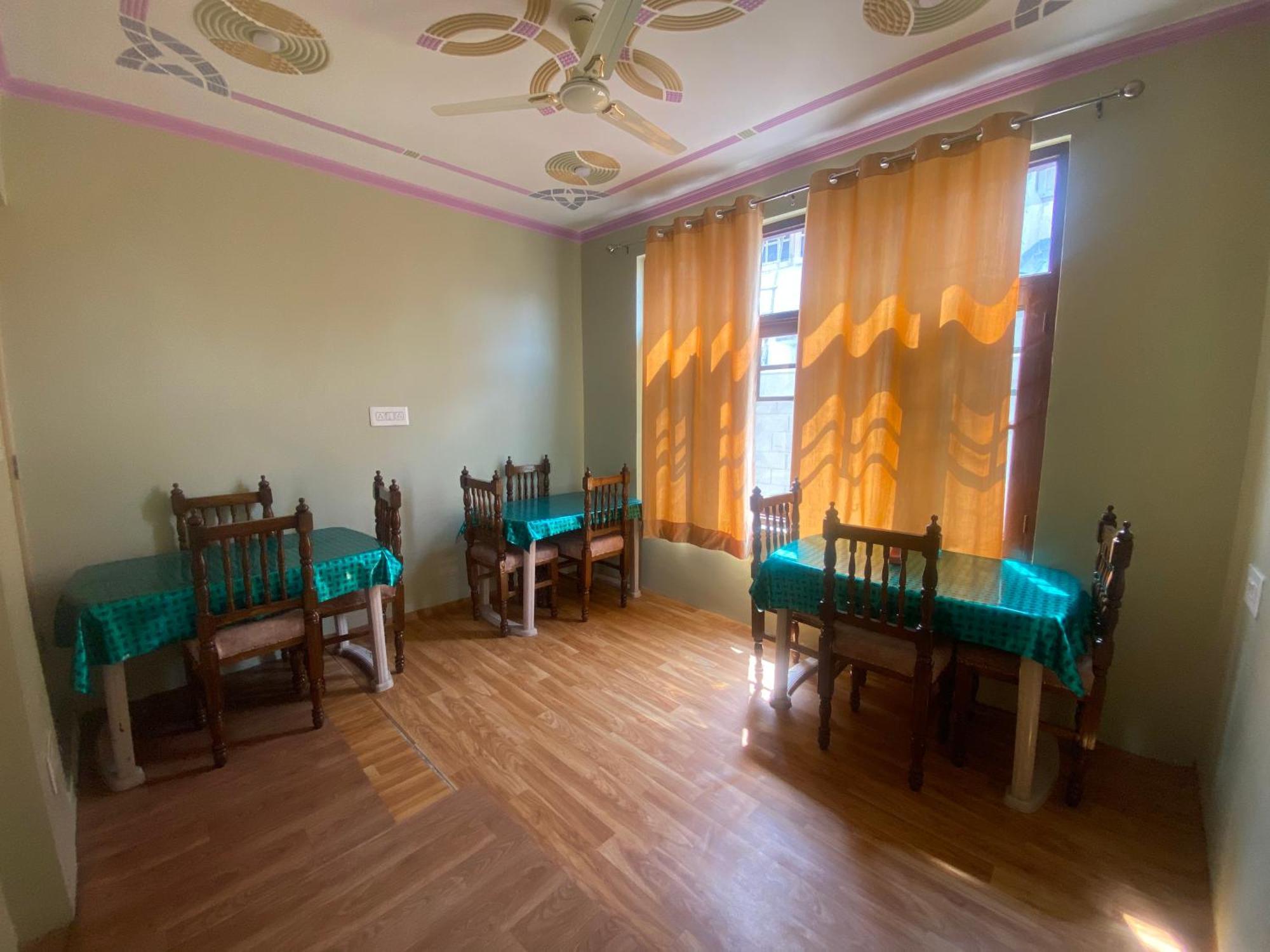 Penthouse Villa Srīnagar Zewnętrze zdjęcie