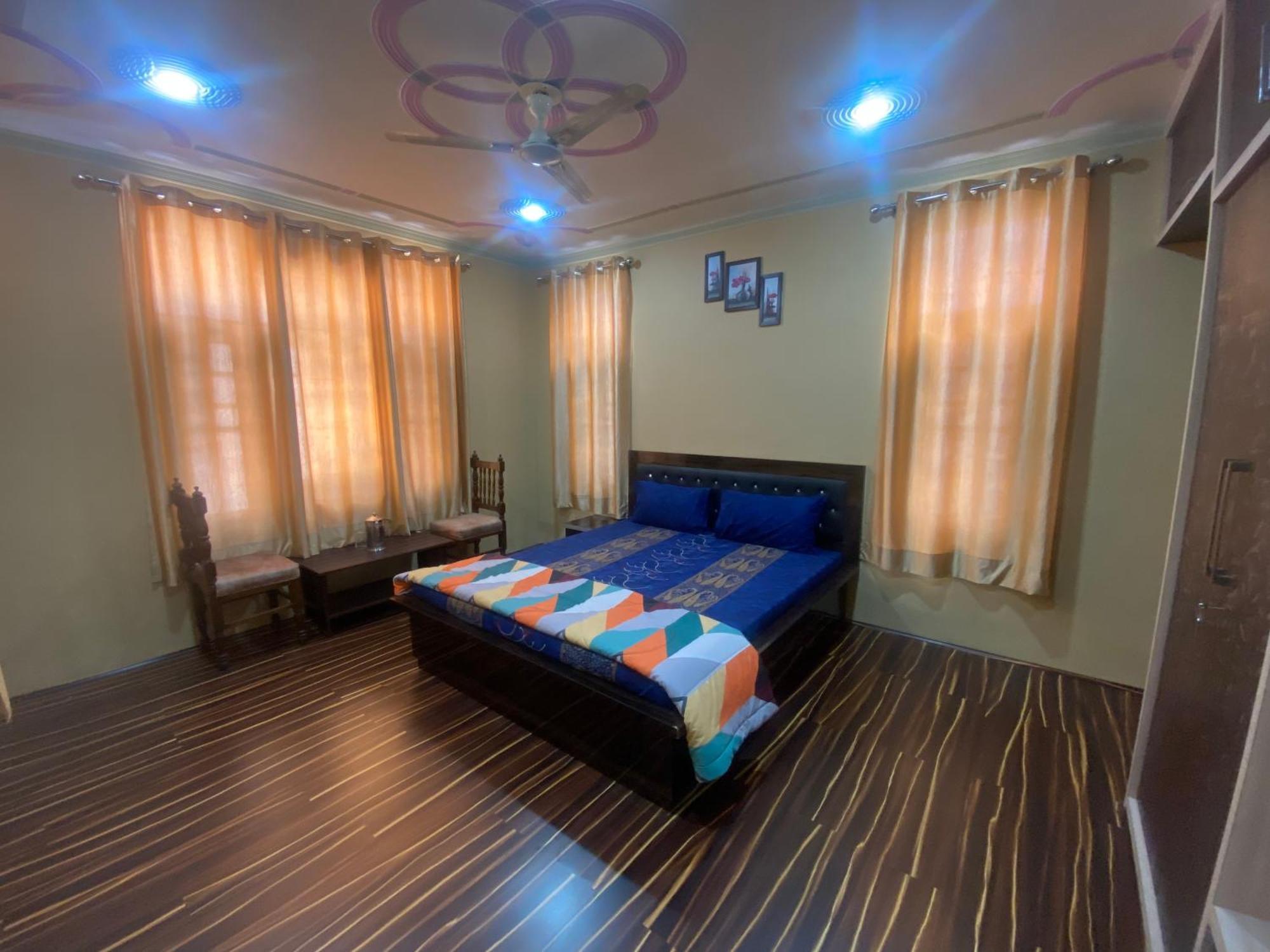 Penthouse Villa Srīnagar Zewnętrze zdjęcie
